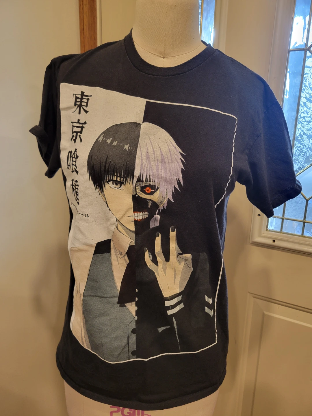 Med t-shirt