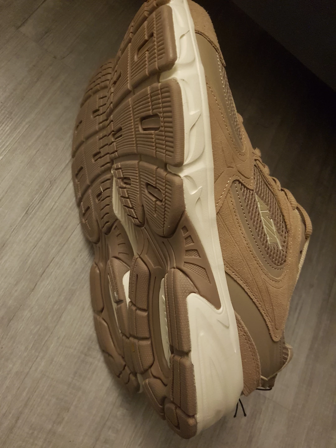 Brand new AVIA 5000 Tornado Running Shoes - Size 11 - photo 4