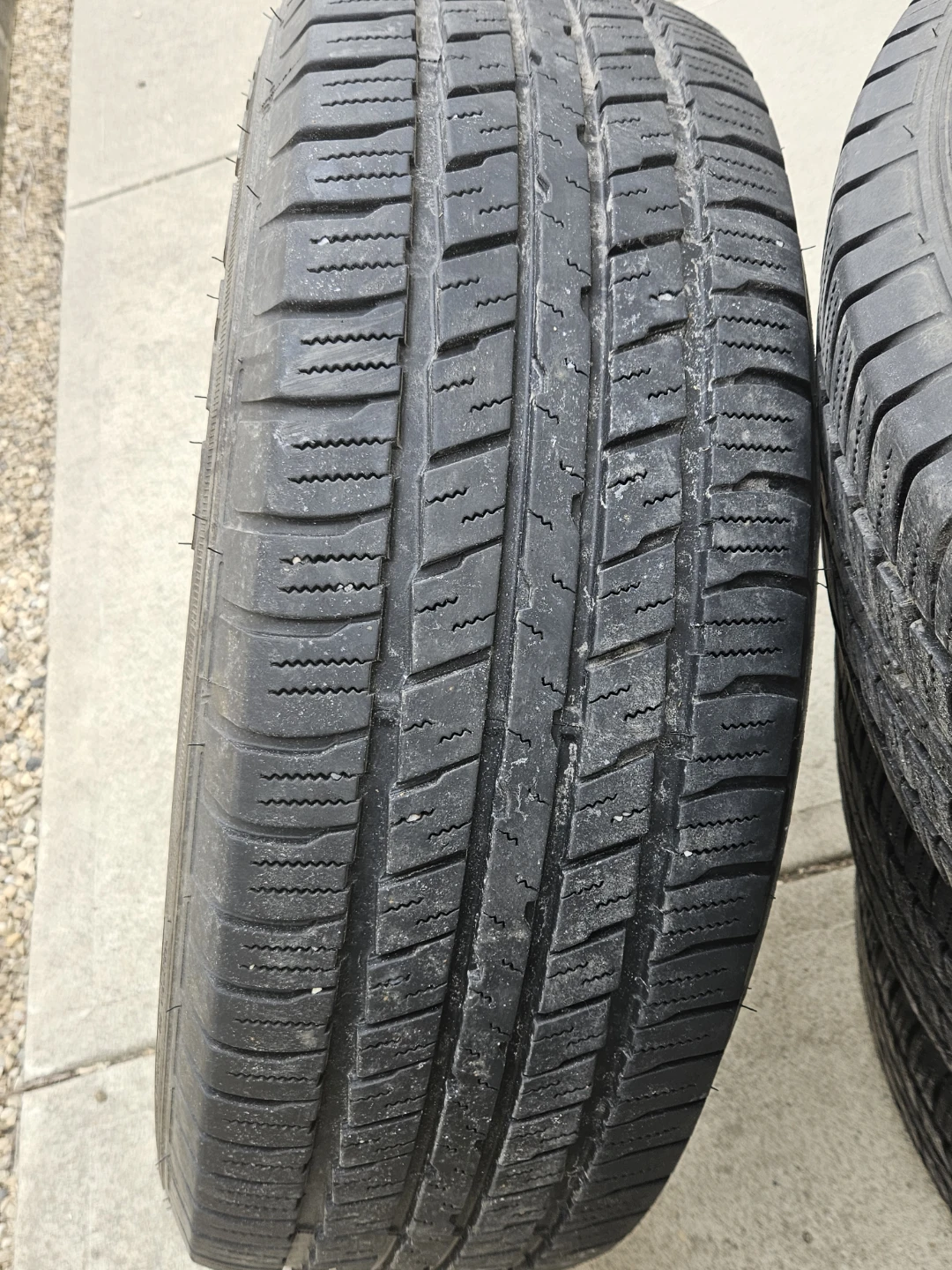 Set of 4 Sumitomo Encounter HT Tires 265/70R17 – Great Tread - photo 2