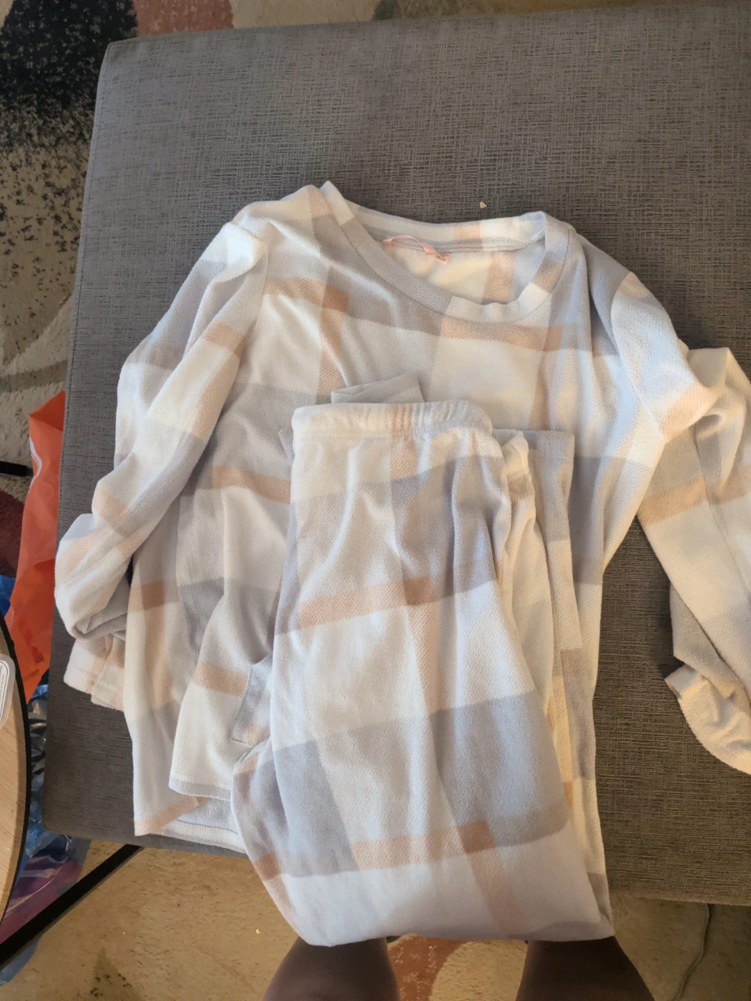 women's two-piece pajama set  pick up in st Albert - photo 2