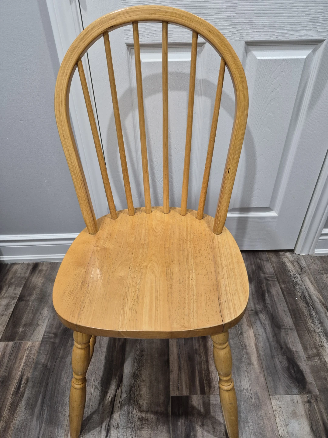 Wooden Windback Chair - photo 2