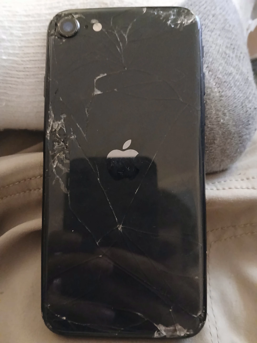 Black Apple iPhone (Cracked Screen) - photo 2