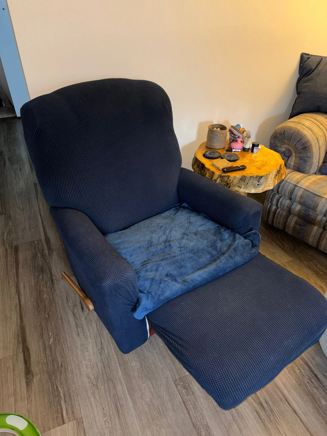 FREE - 2 La-Z-Boy Recliners