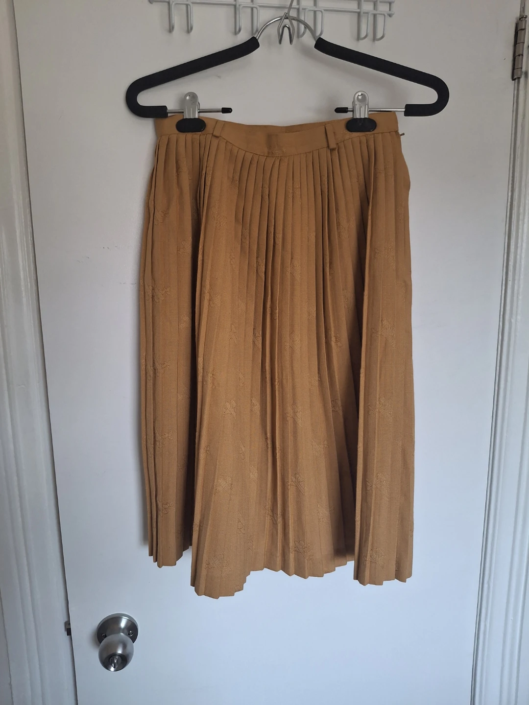 Vintage Airplane Pleated Skirt - Mustard