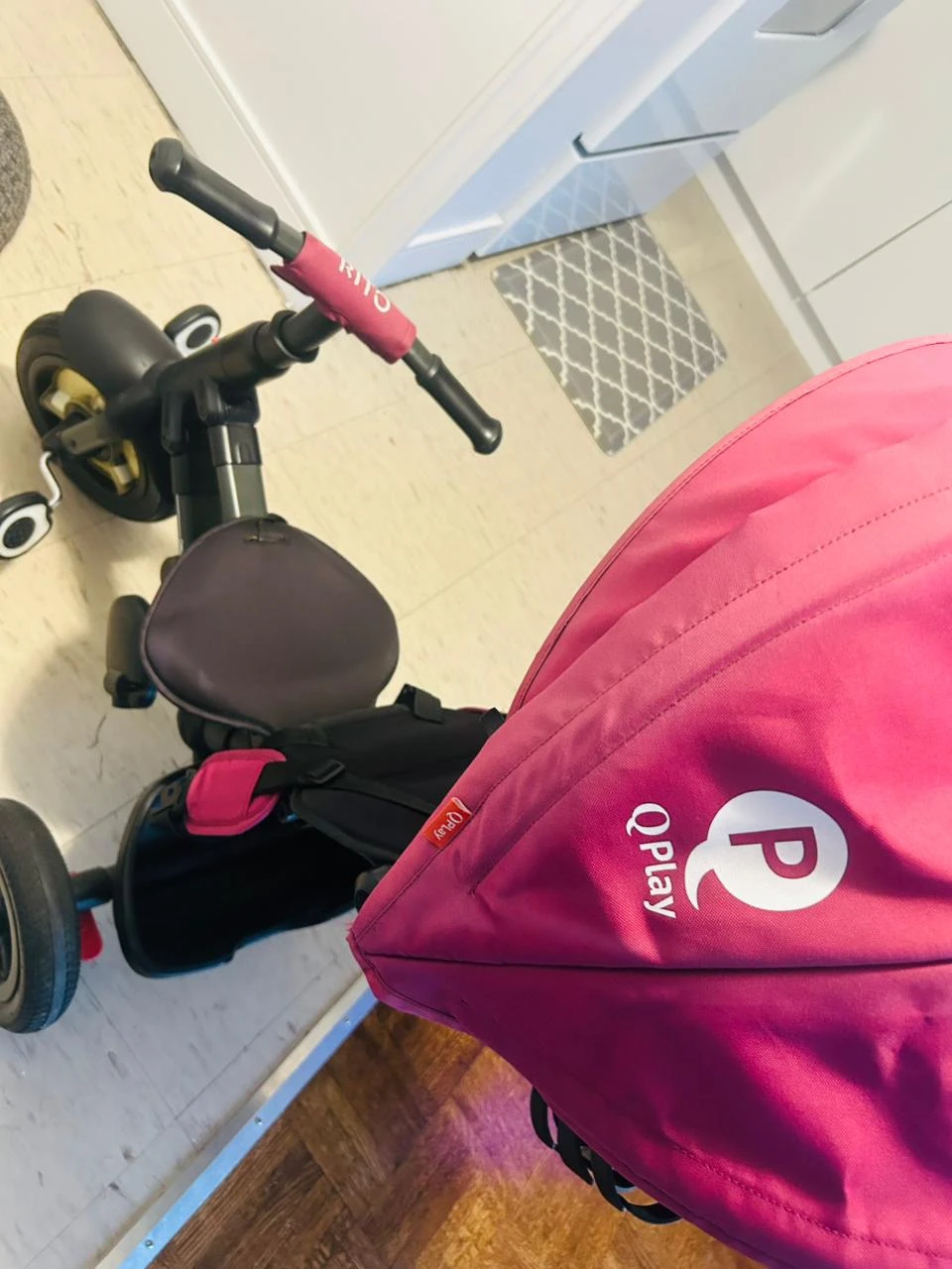 Moving out sale -QPlay Rito Folding Tricycle - Pink - photo 4