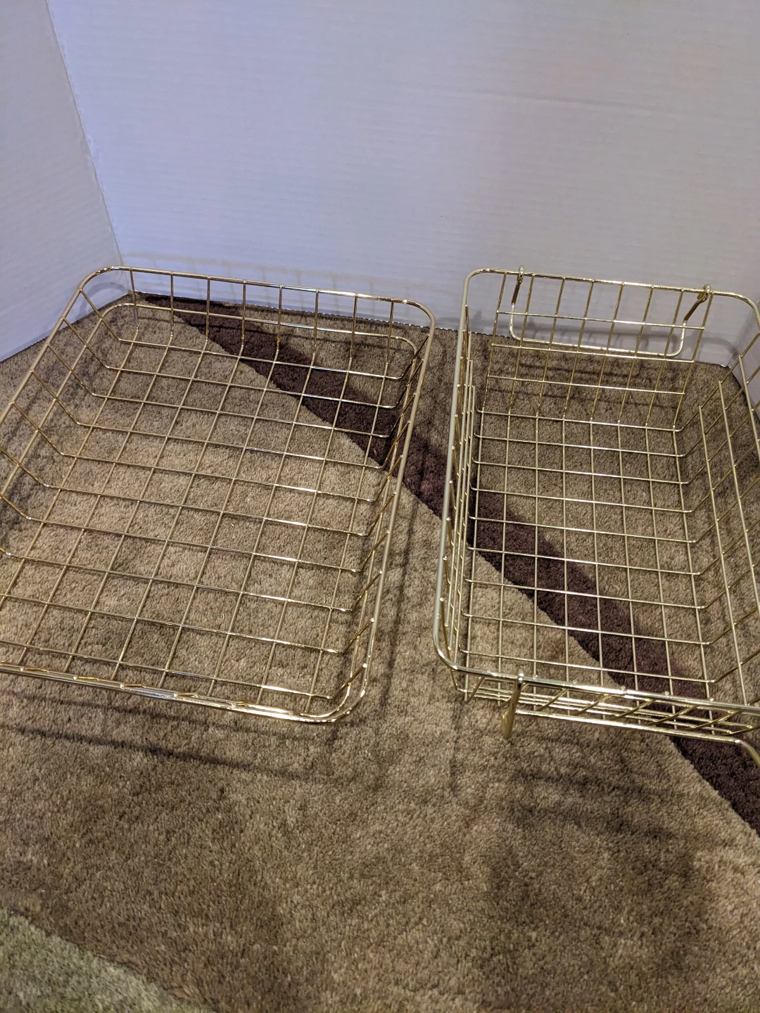 Set of 2 Gold Wire Storage Baskets - photo 3