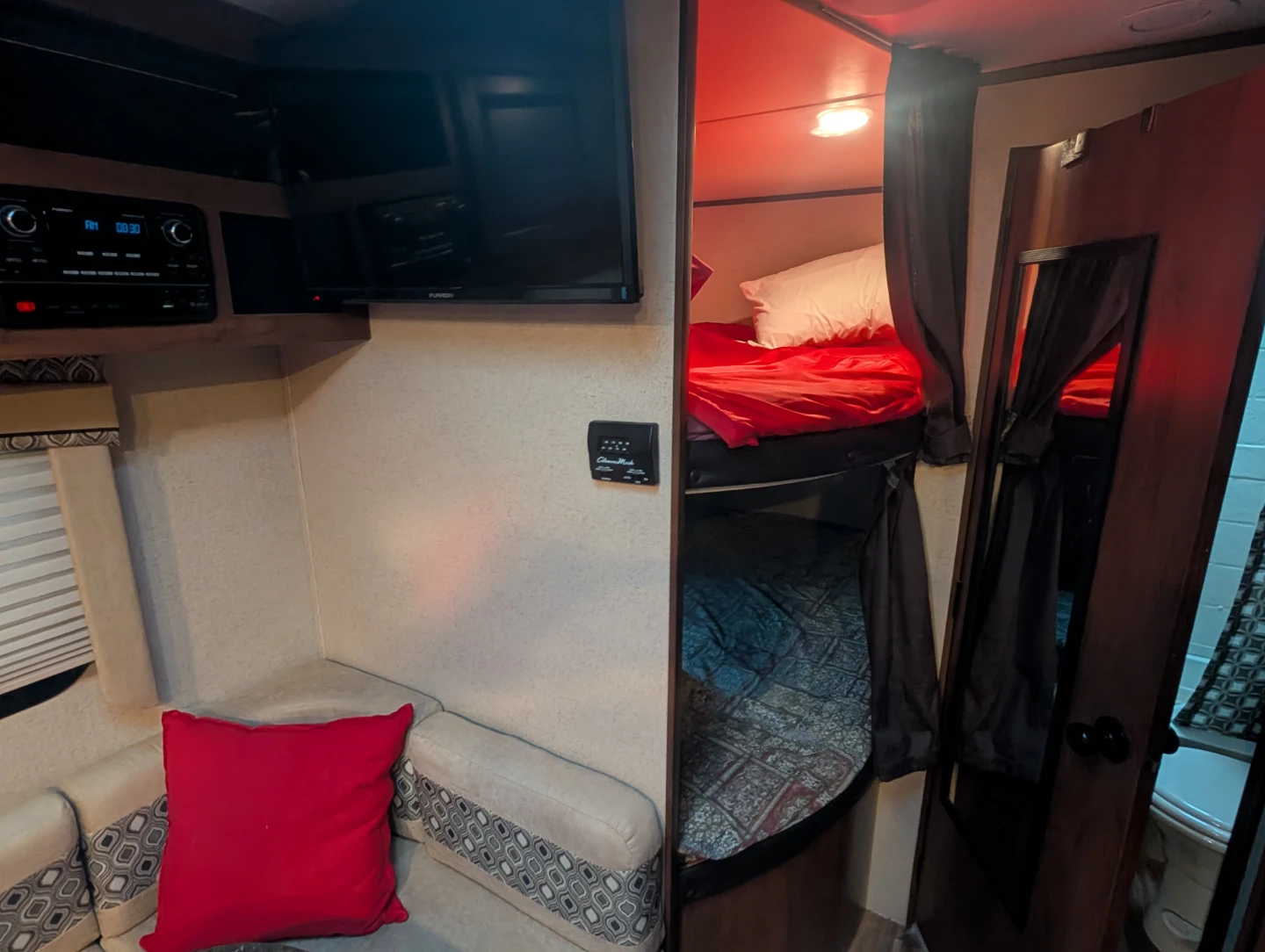 Jayco Jay Flight 23MB Travel Trailer - photo 3