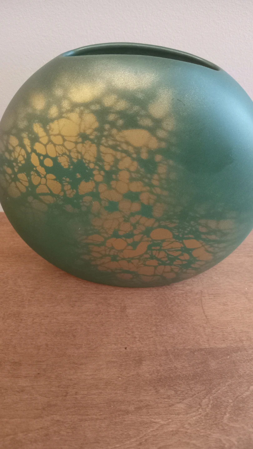Green Vase with Gold leaf  Pattern - photo 5