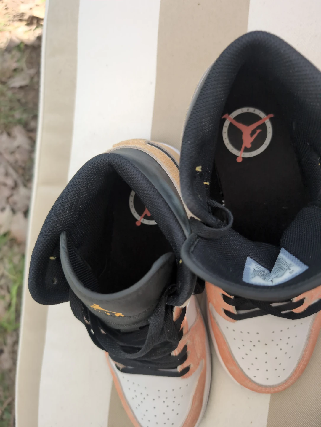 Air Jordan 1 Mid SE Women's Shoes - photo 2