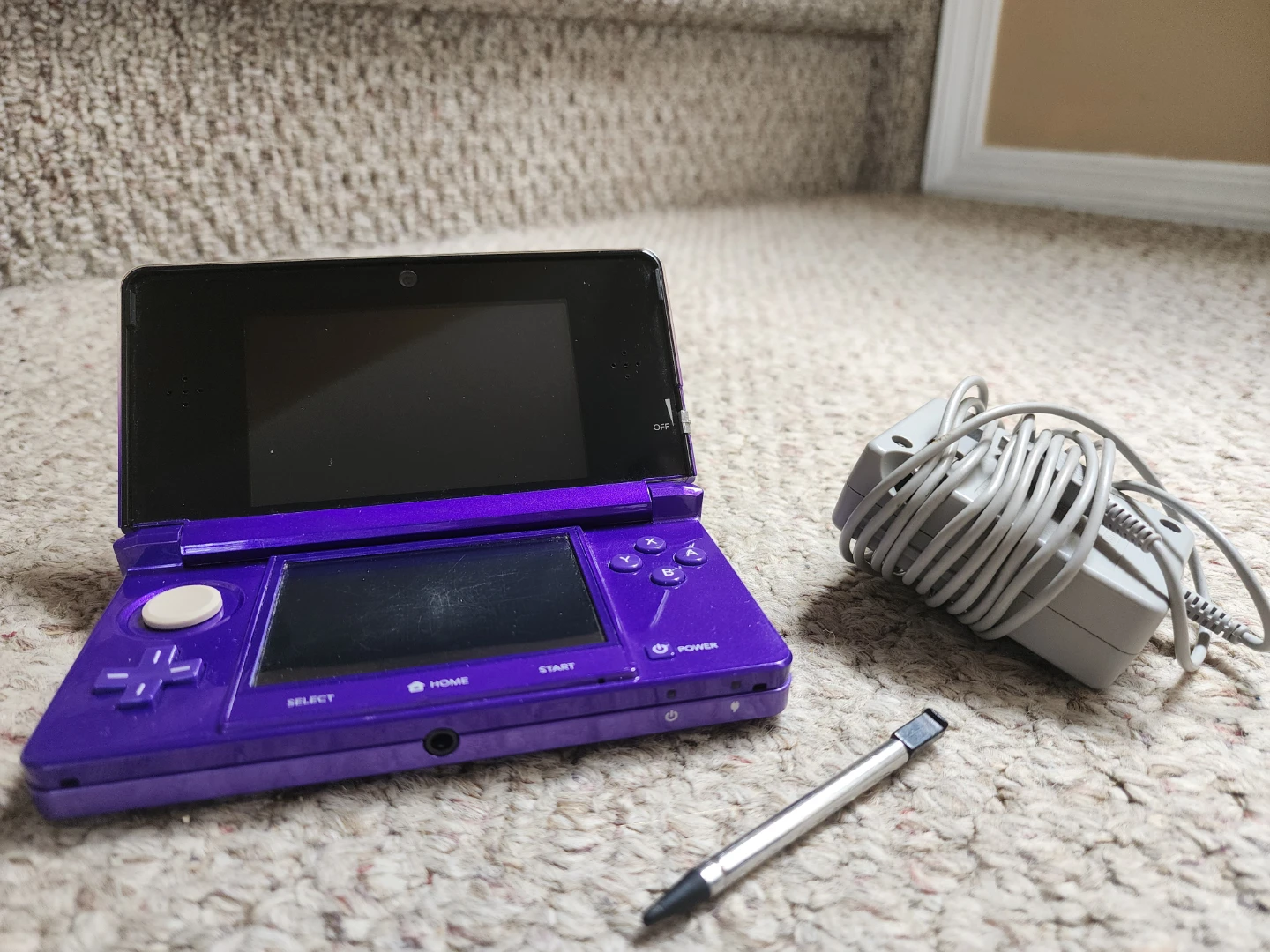 Nintendo 3DS - Purple - photo 2