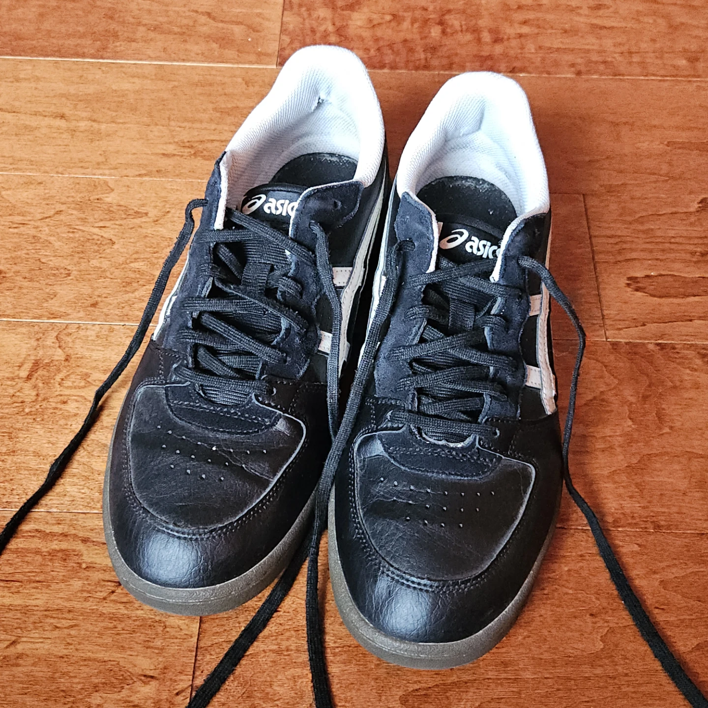 ASICS Skyhand OG Sneakers in Black/Gum - photo 2