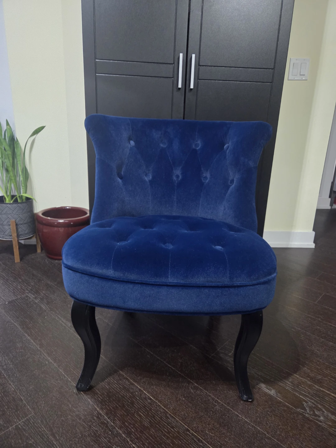 Blue Velvet Accent Chair - photo 2