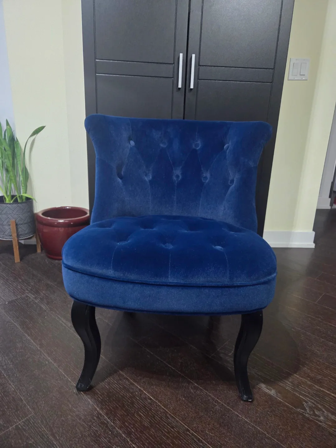 Blue Velvet Accent Chair - photo 2