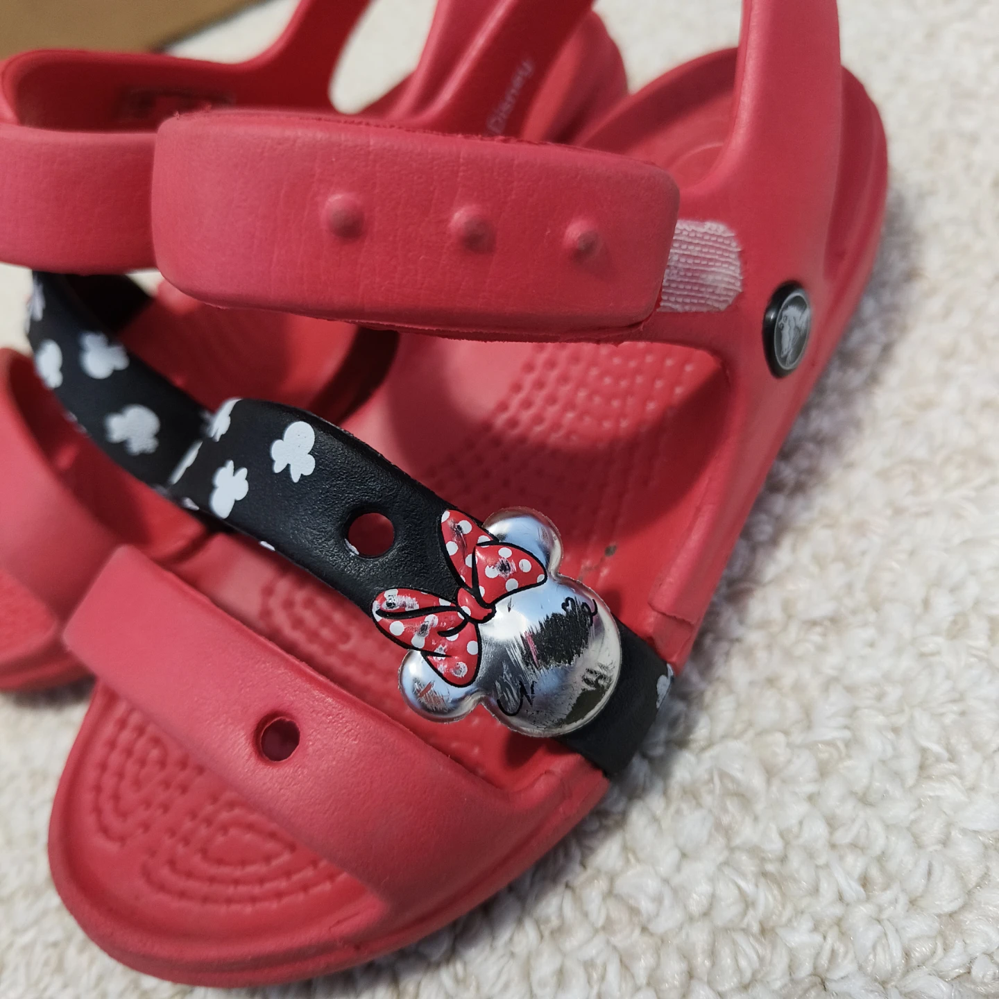 Crocs Minnie Mouse Sandals Size 10 - photo 4