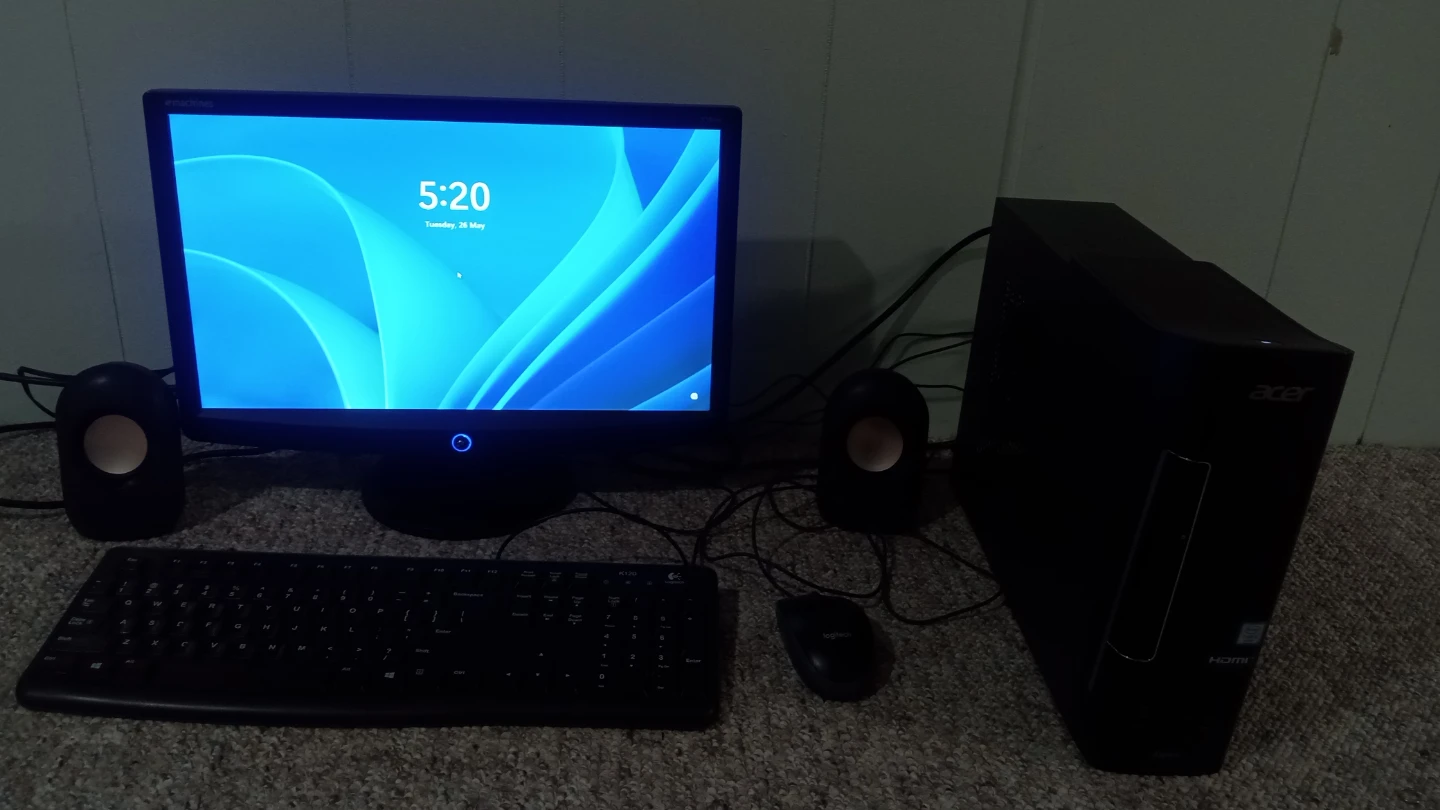 Acer Desktop Computer Setup with Intel Core i5 and 8GB RAM