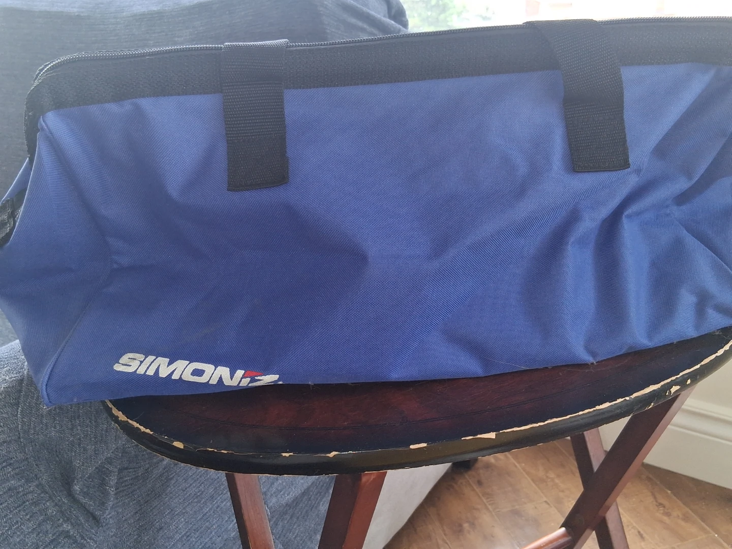Cordless Vacuum Cleaner with Charger and Bag