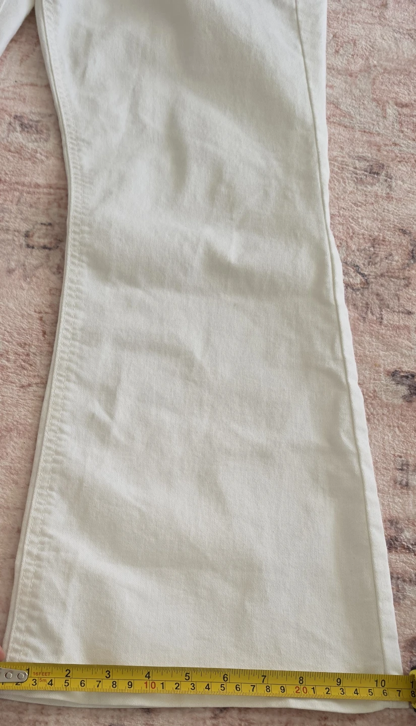 Old Navy Women's White "Wow Flare" Jeans Size 14 Petite - photo 3