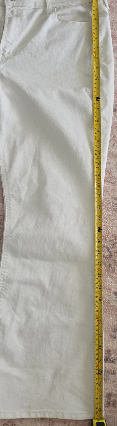 Old Navy Women's White "Wow Flare" Jeans Size 14 Petite - photo 4