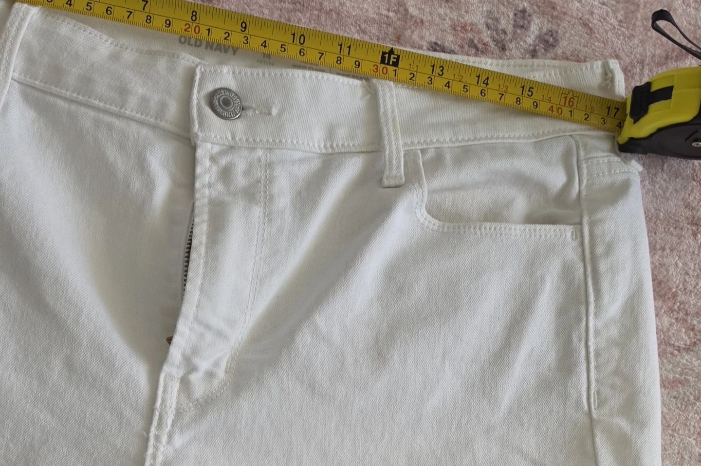 Old Navy Women's White "Wow Flare" Jeans Size 14 Petite - photo 5