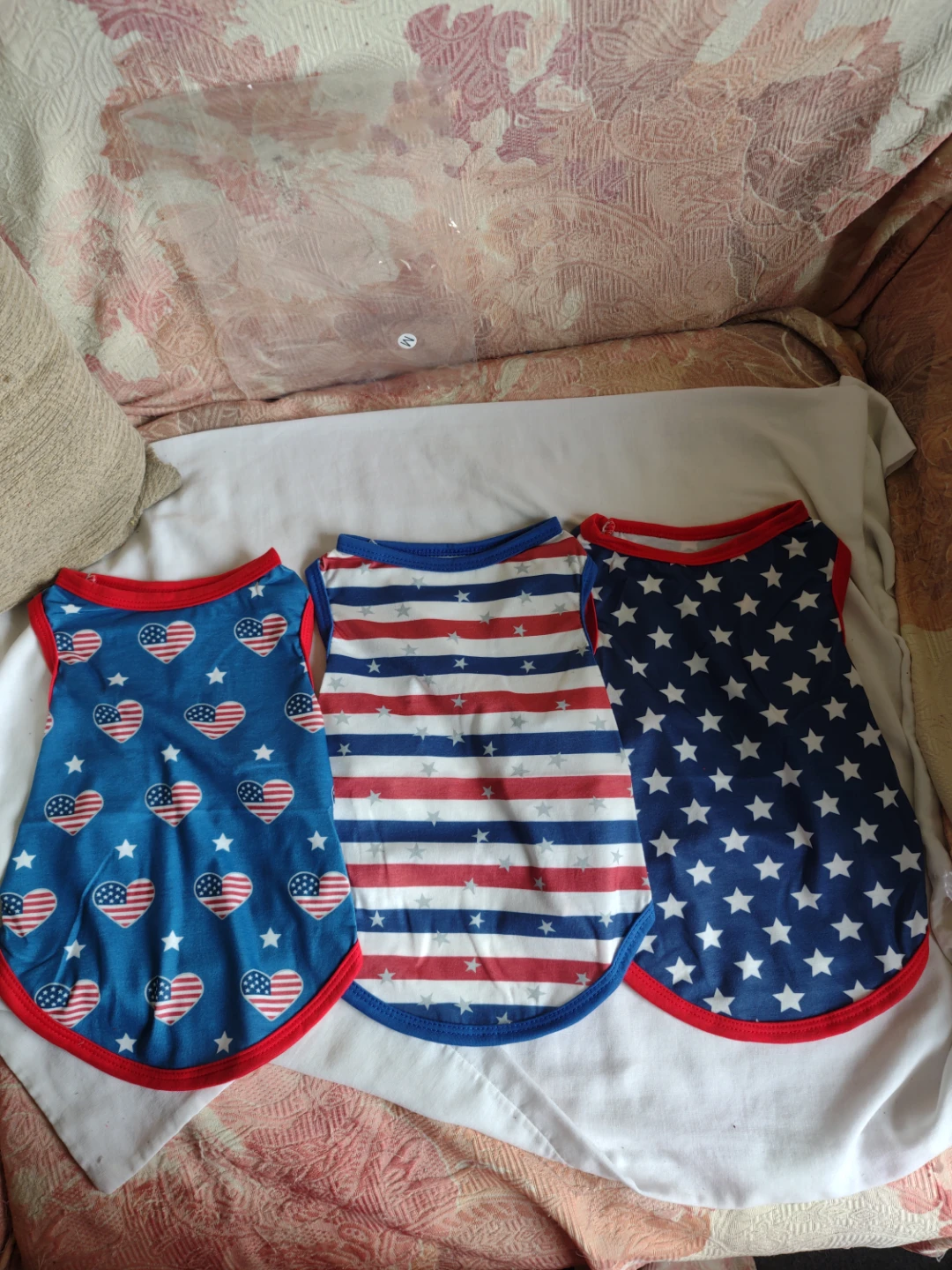 Medium size pet clothes