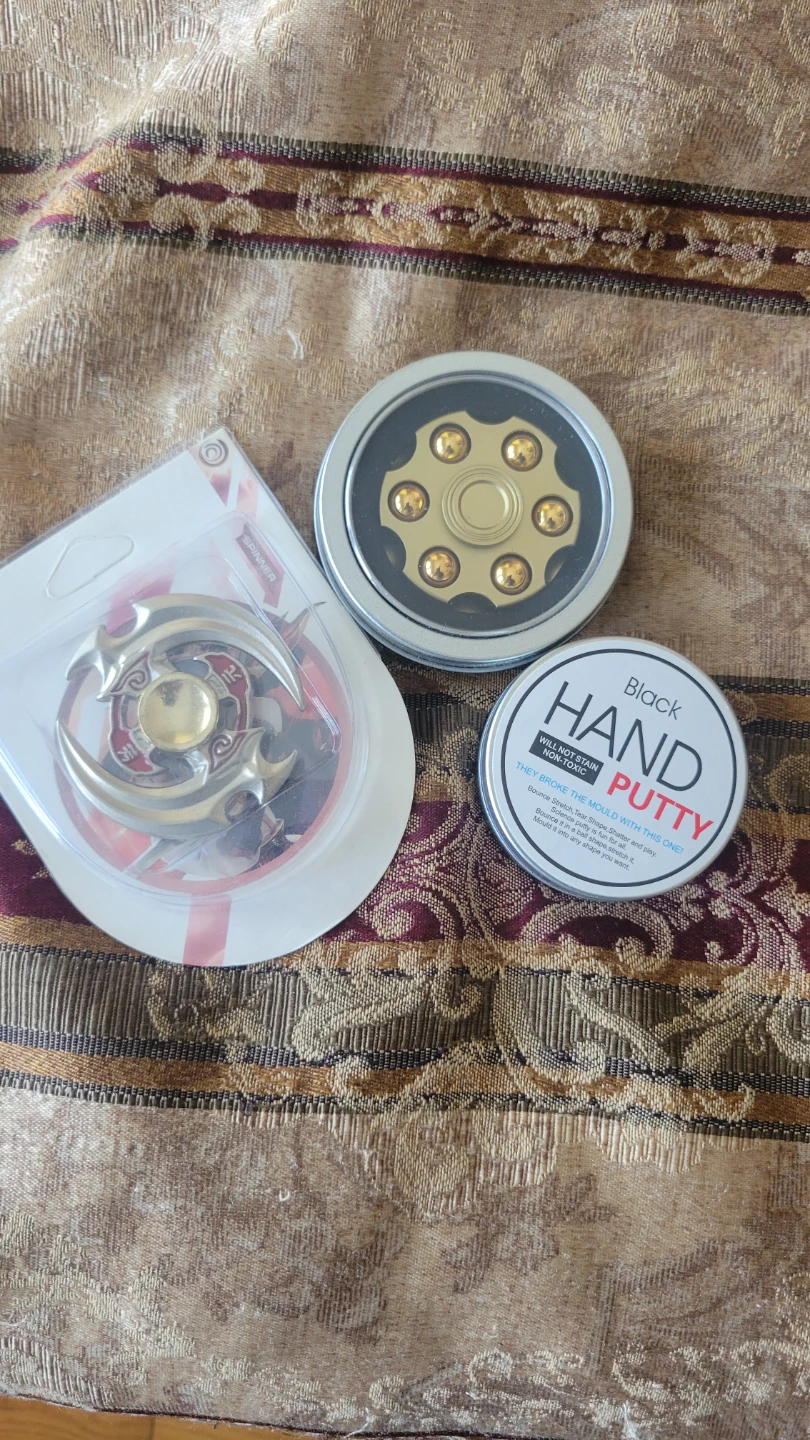 Spinner and Black Hand Putty