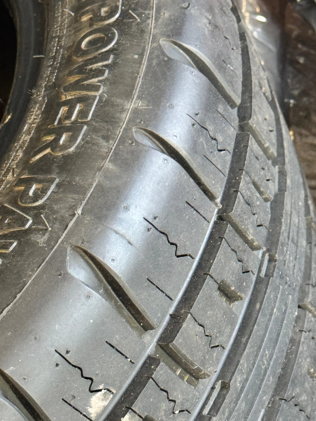 Uniroyal Power Paw All-Season Tires - 235/45 R18 - photo 2
