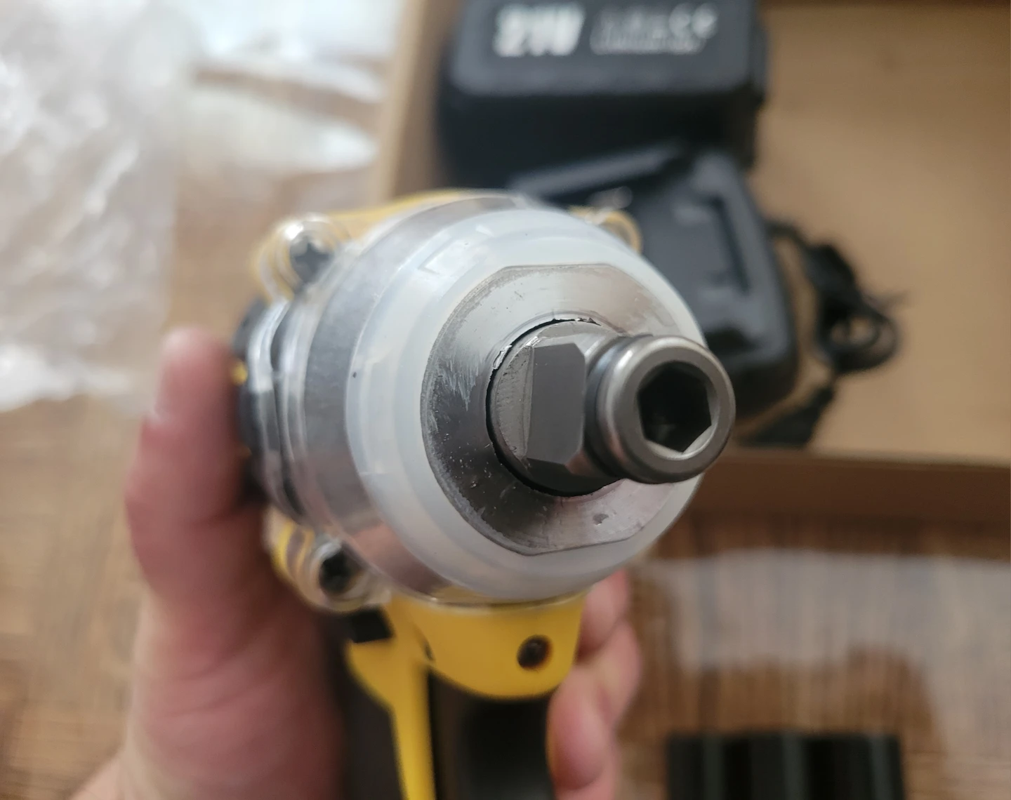 NEW Guiqiqi Impact Wrench Kit w/2 Batteries 2.0Ah - photo 4