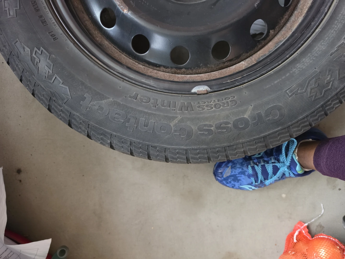 Continental CrossContact Winter Tire 235/65 R18 - photo 5