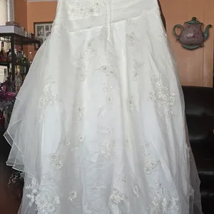 David's Bridal White Strapless Wedding Dress with Beading