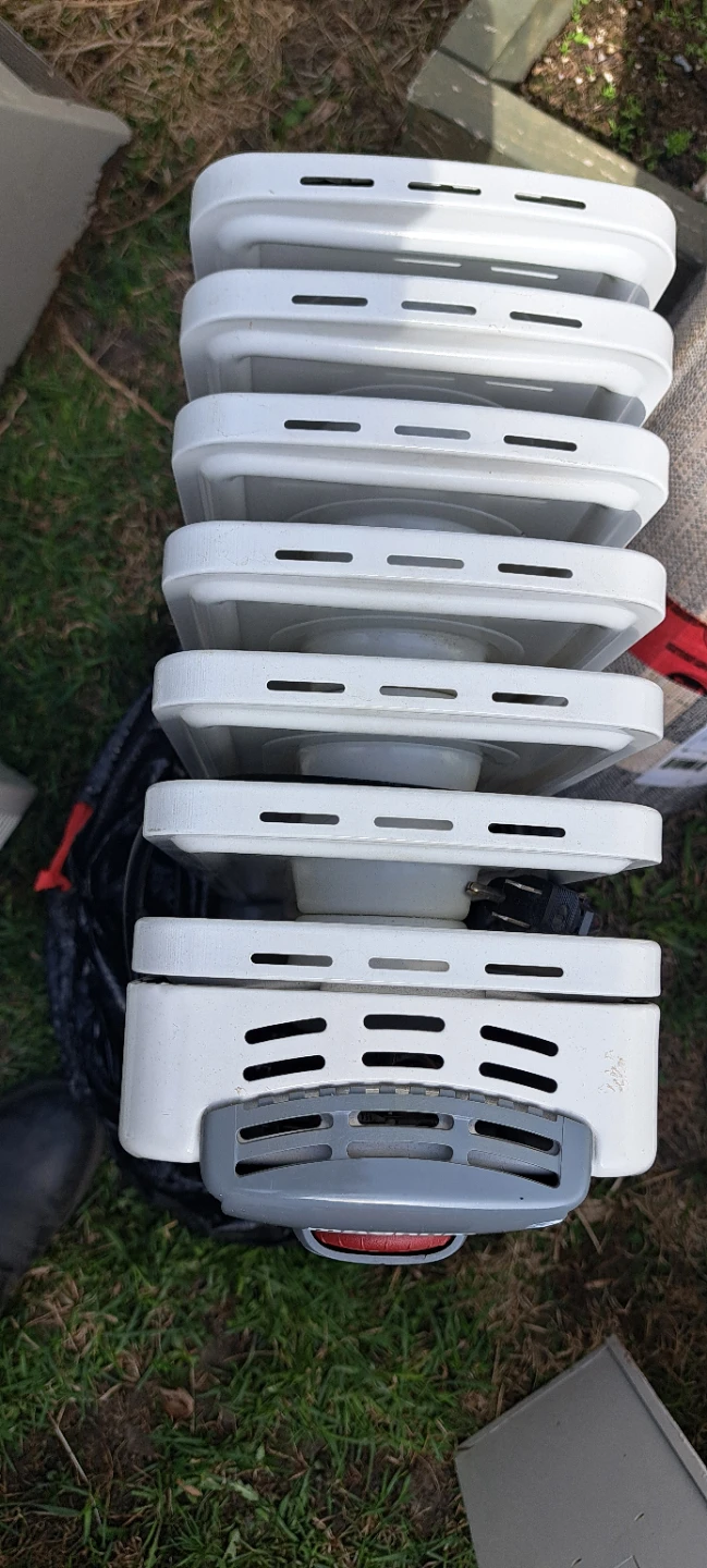 DeLonghi Magnum Oil Heater - photo 4