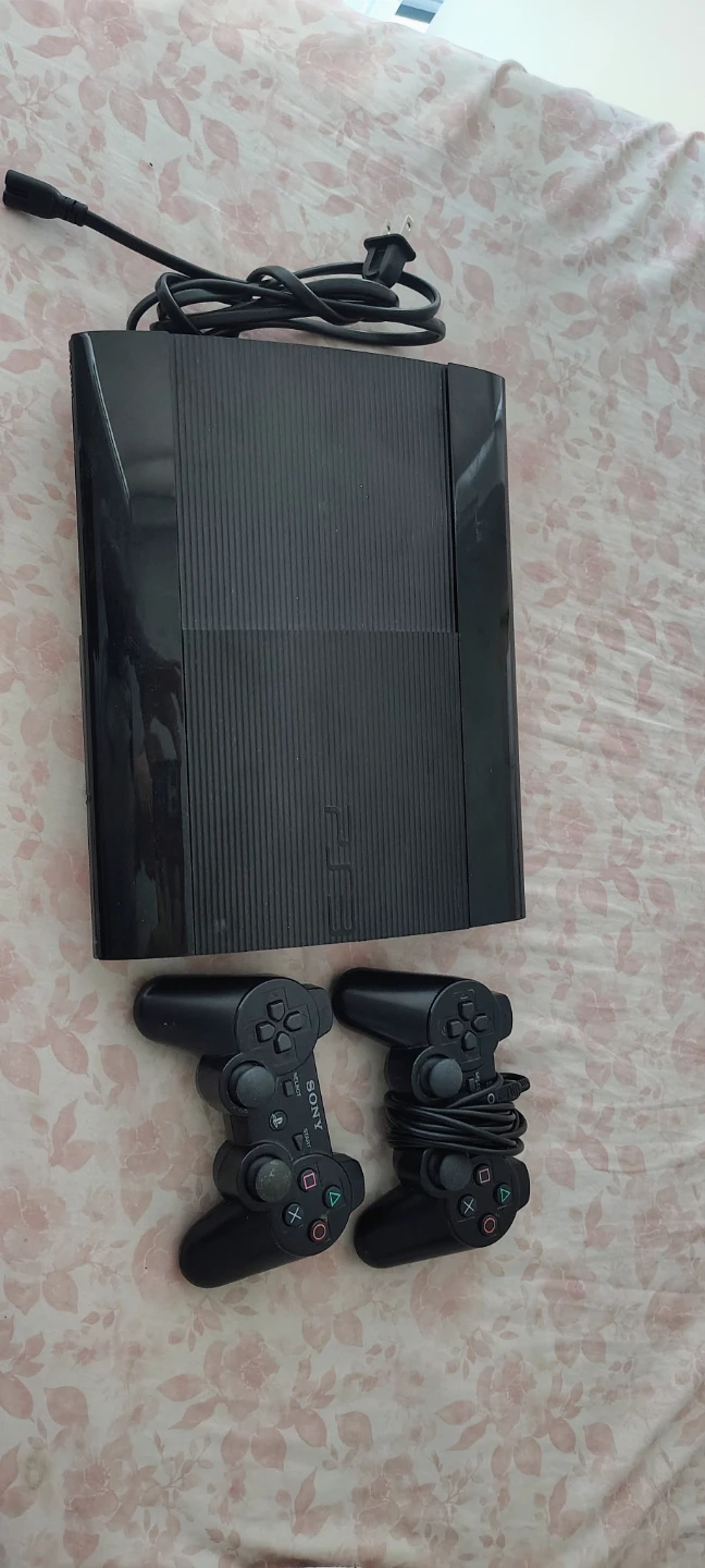 Sony PlayStation 3 Console with 2 Controllers and Games - photo 2