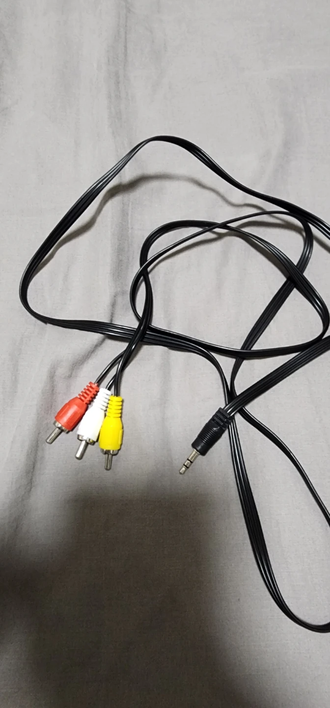 3.5mm to RCA Audio Video Cable
