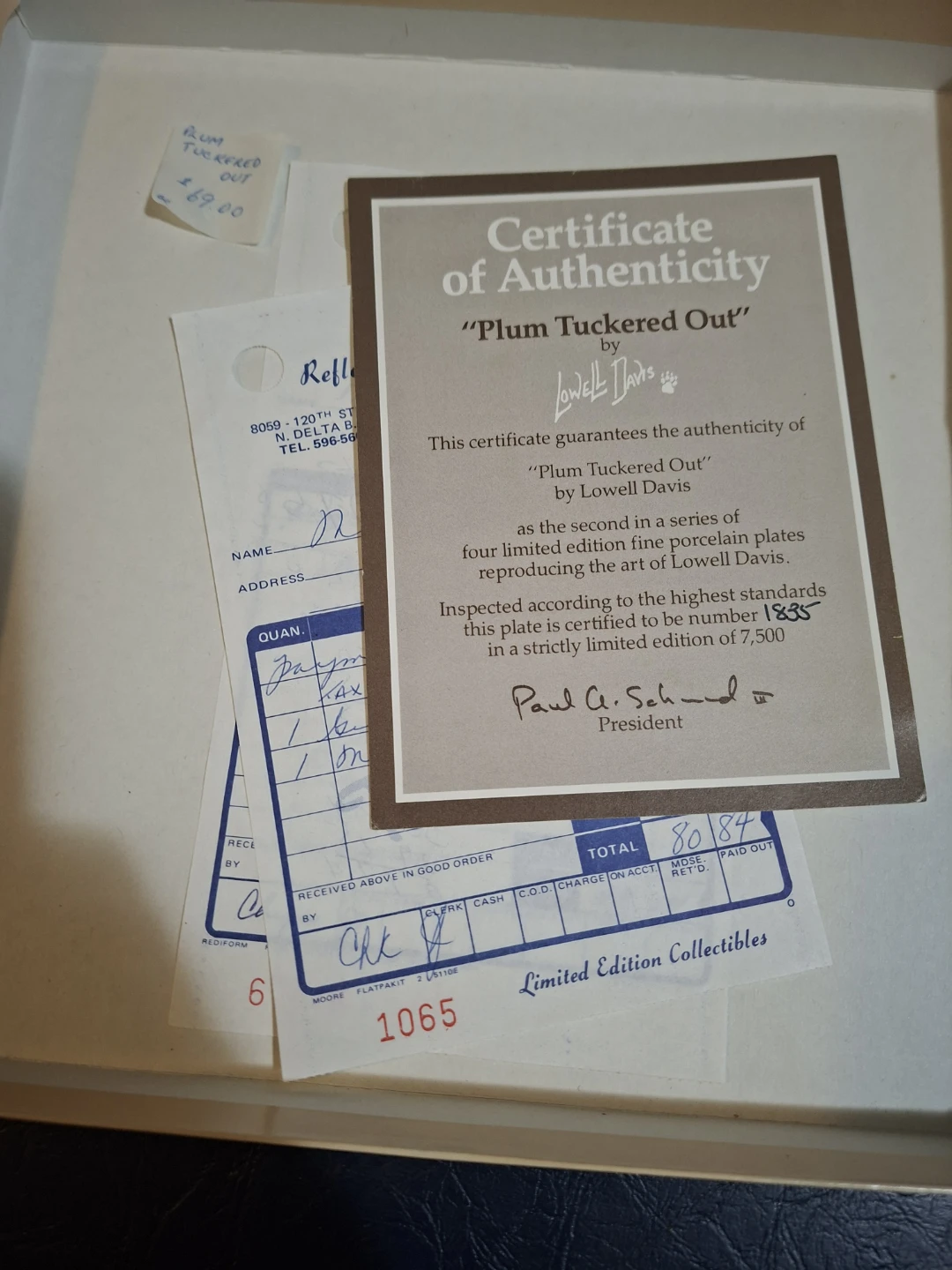 Schmid Lowell Davis "Plum Tucked Out" Limited Edition Plate - photo 4