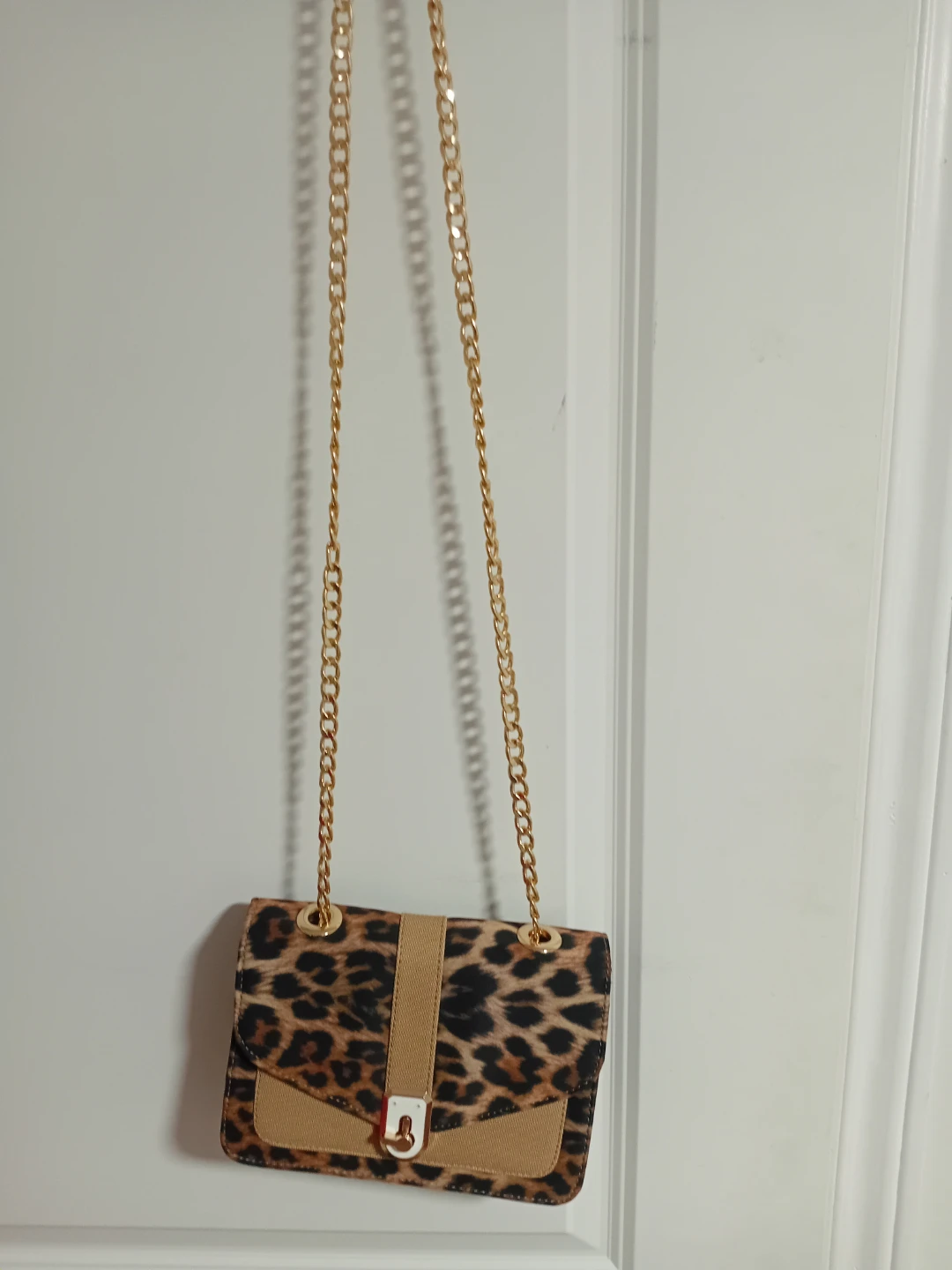 Leopard Print Shoulder Bag with Gold Chain - photo 2