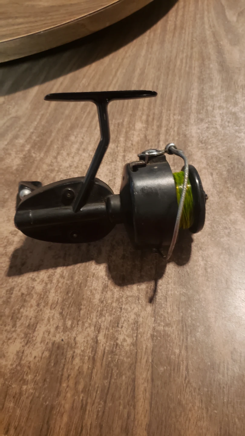 Vintage 1950s to 60 Garcia Mitchell 300 Spinning Reel - photo 2