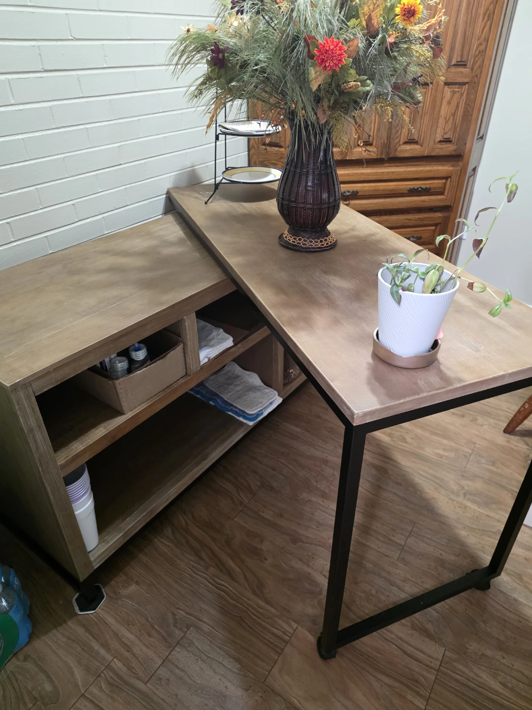 🪑 World Market Convertible Storage Desk – $100 OBO (Pickup Only) - photo 2