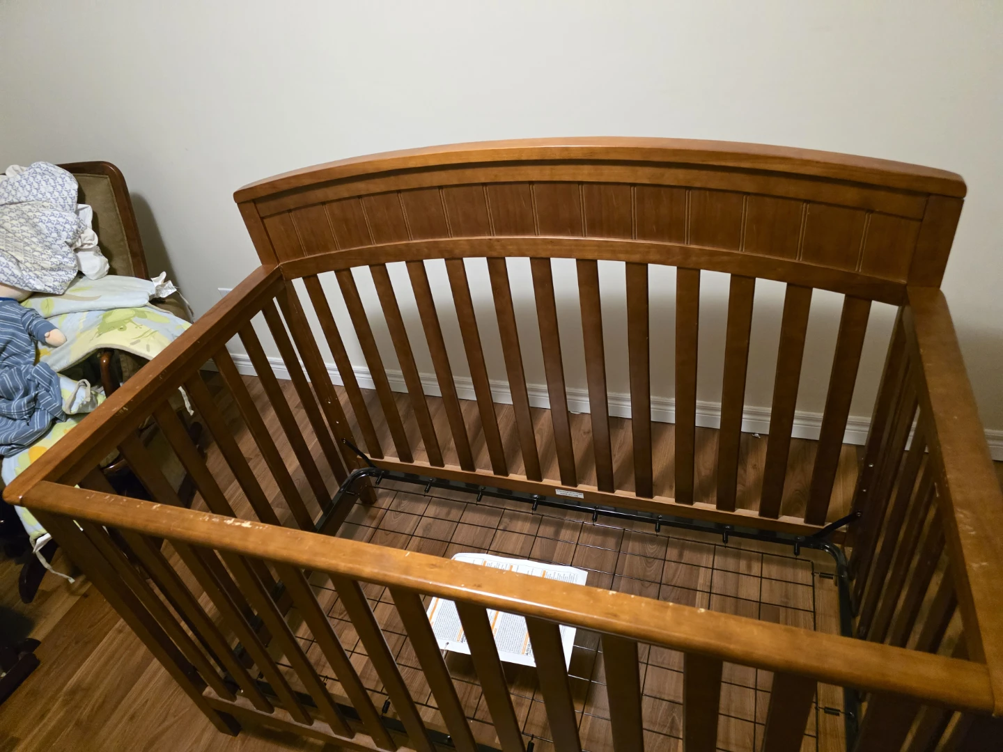 Crib and mattress - photo 3