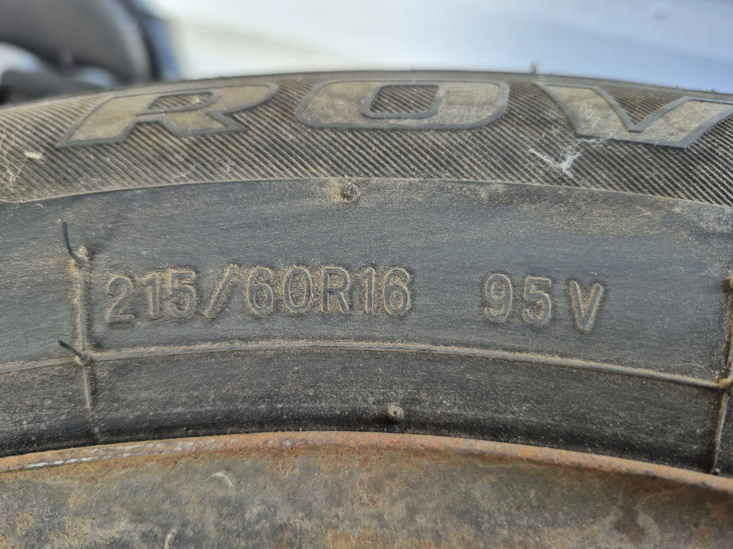 Set of 4 Tires 215/60R16 95V/T - photo 3