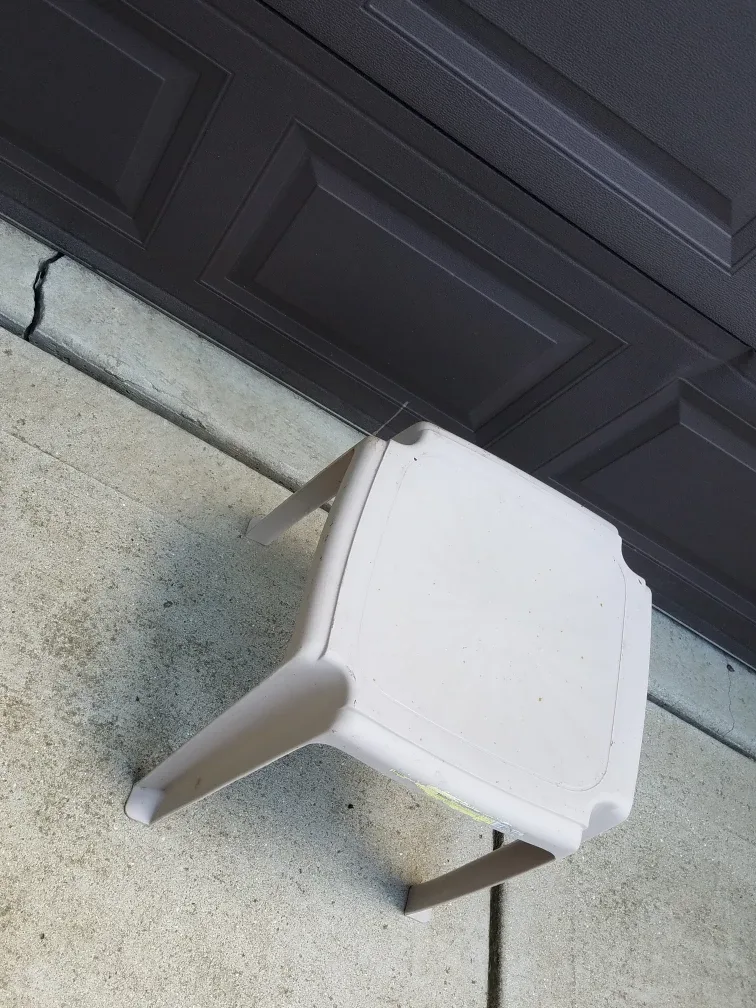 Plastic table - photo 2