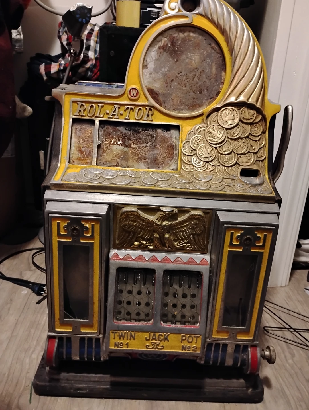 Rol-a-top Twin Jack Pot Slot Machine - photo 3