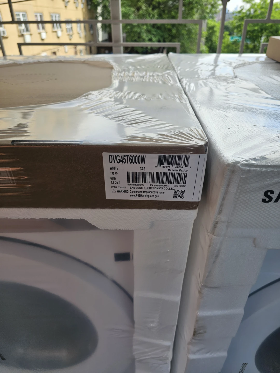 New Samsung washer and gas dryer set with stacking kit - photo 2