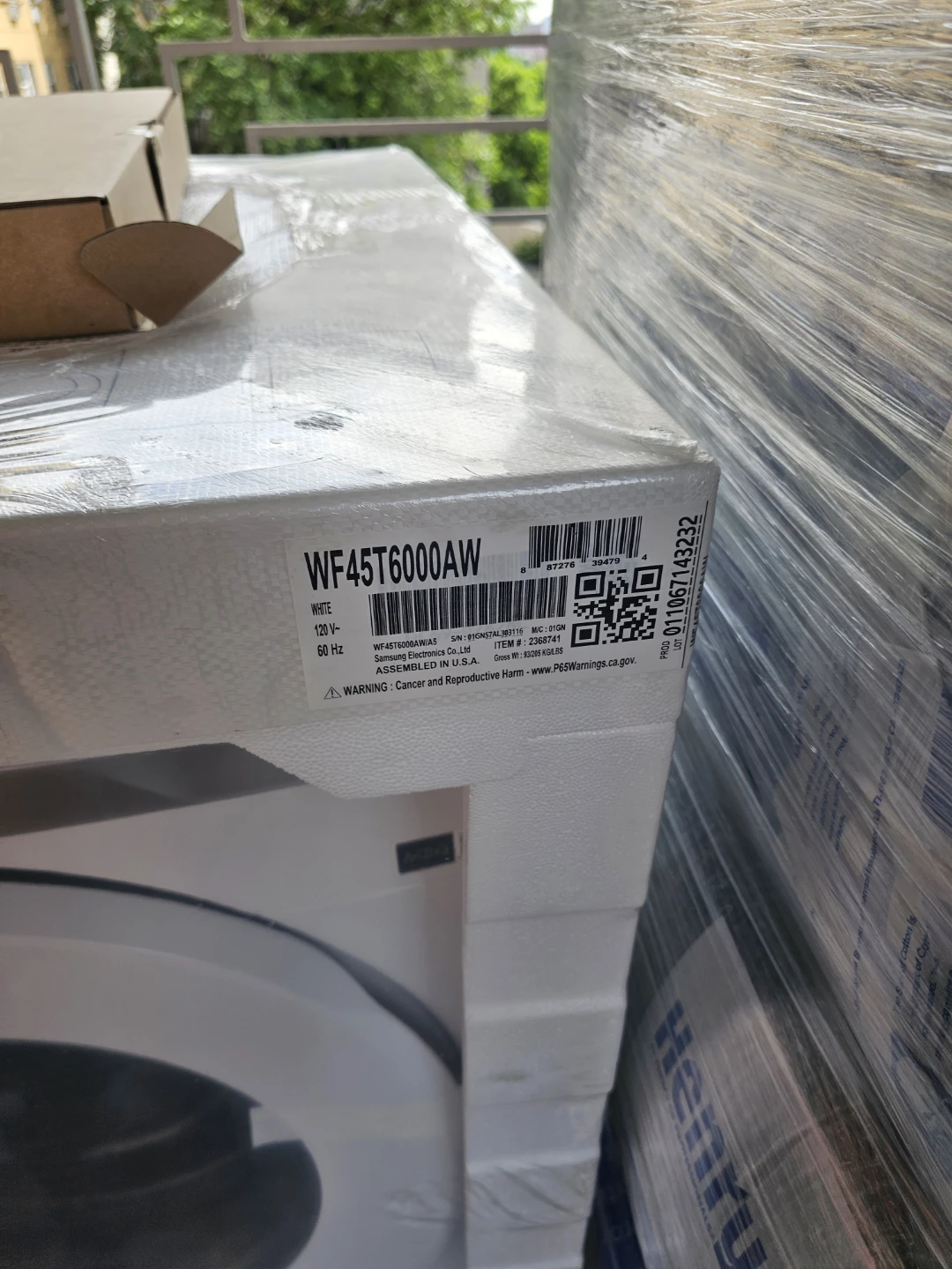 New Samsung washer and gas dryer set with stacking kit - photo 3