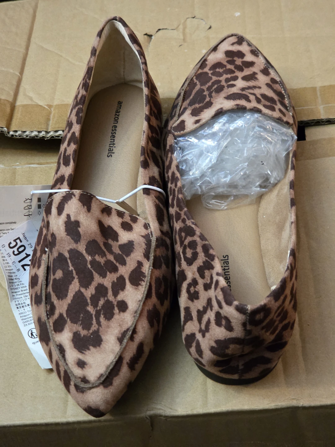 Amazon Essentials Leopard Print Pointed Flats Size 8.5 - photo 2