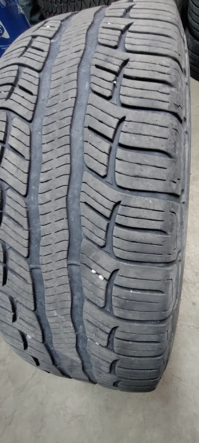 1Tire: BFGoodrich Advantage T/A Sport LT Tire 275/60R20