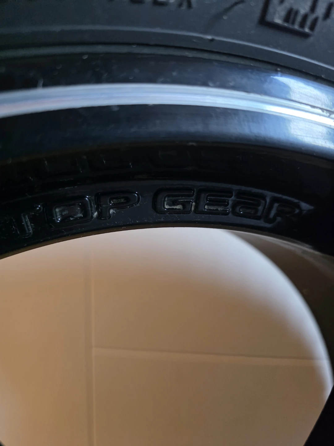 Nokian Hakkapeliitta R3 225/50R17 98R Studless Tire - photo 2