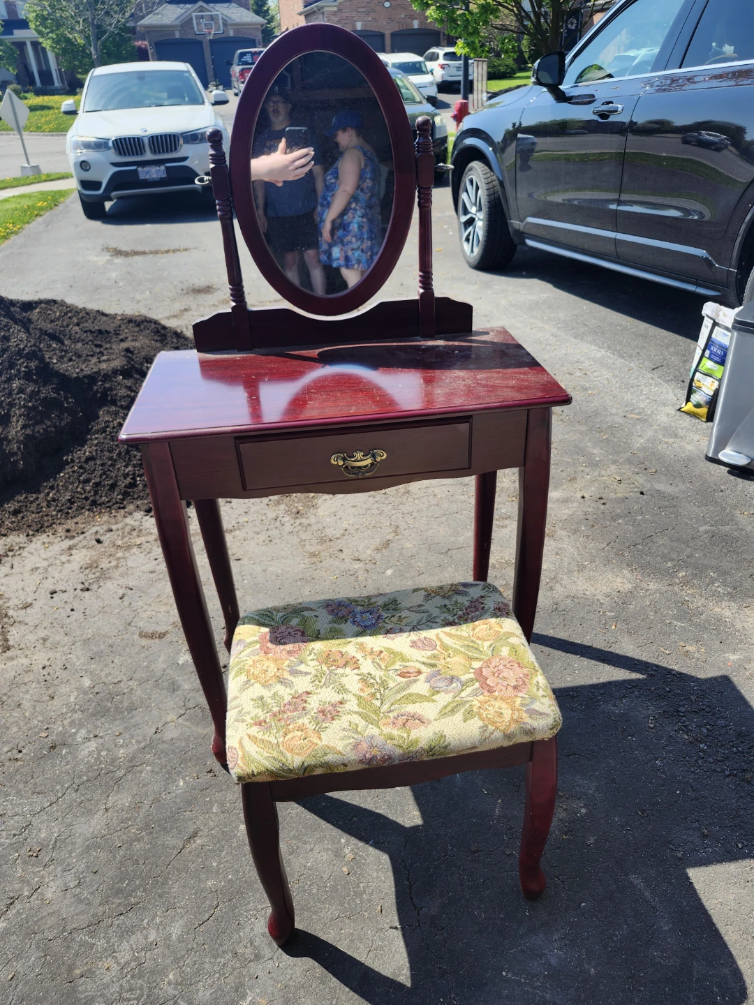Vanity Desk with Stool and Mirror