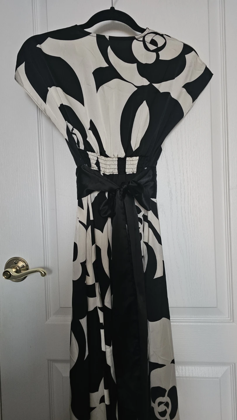Black and White Floral Print Midi Dress - M - photo 2