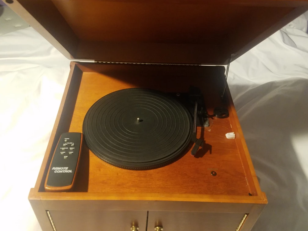 Crosley Turntable Record Player with Remote - photo 2