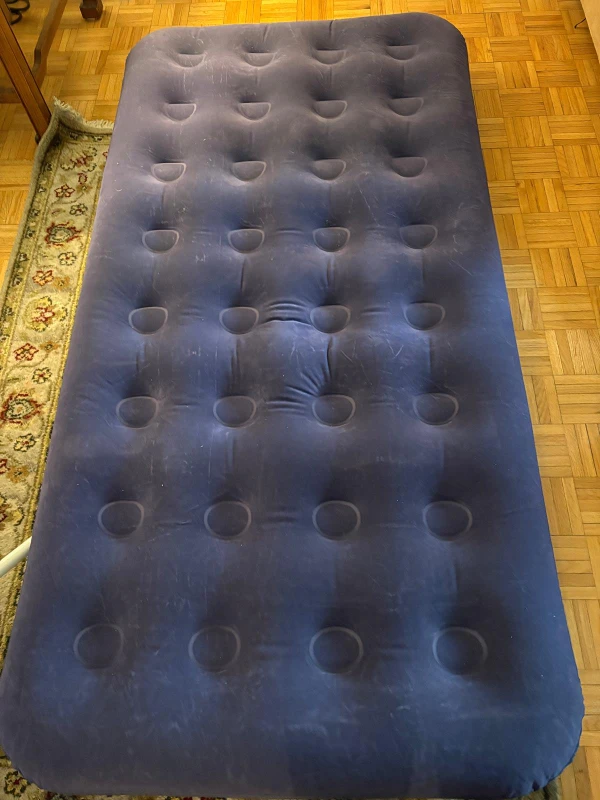 Outbound Twin Single-High Air Mattress with Pump - photo 4