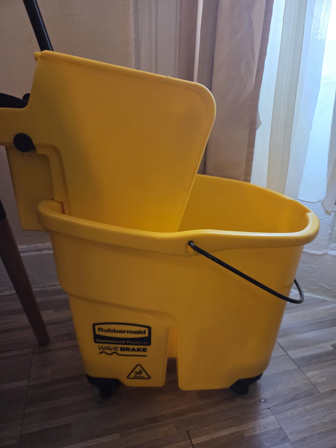 Rubbermaid Commercial Mop Bucket and Wringer - photo 5